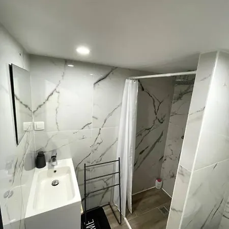 Douceur Dromoise Appartement Avec Une Chambre Montélimar Exterior foto